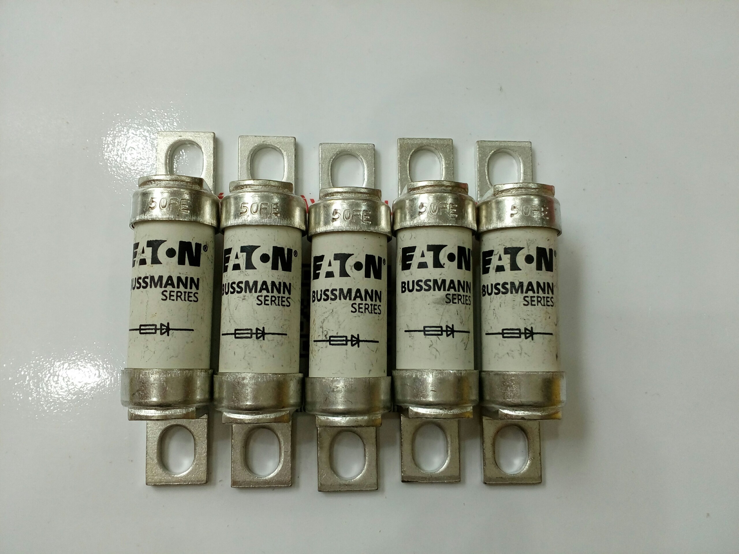 Cầu ch&igrave; b&aacute;n dẫn bussman 50FE, xuất xứ India