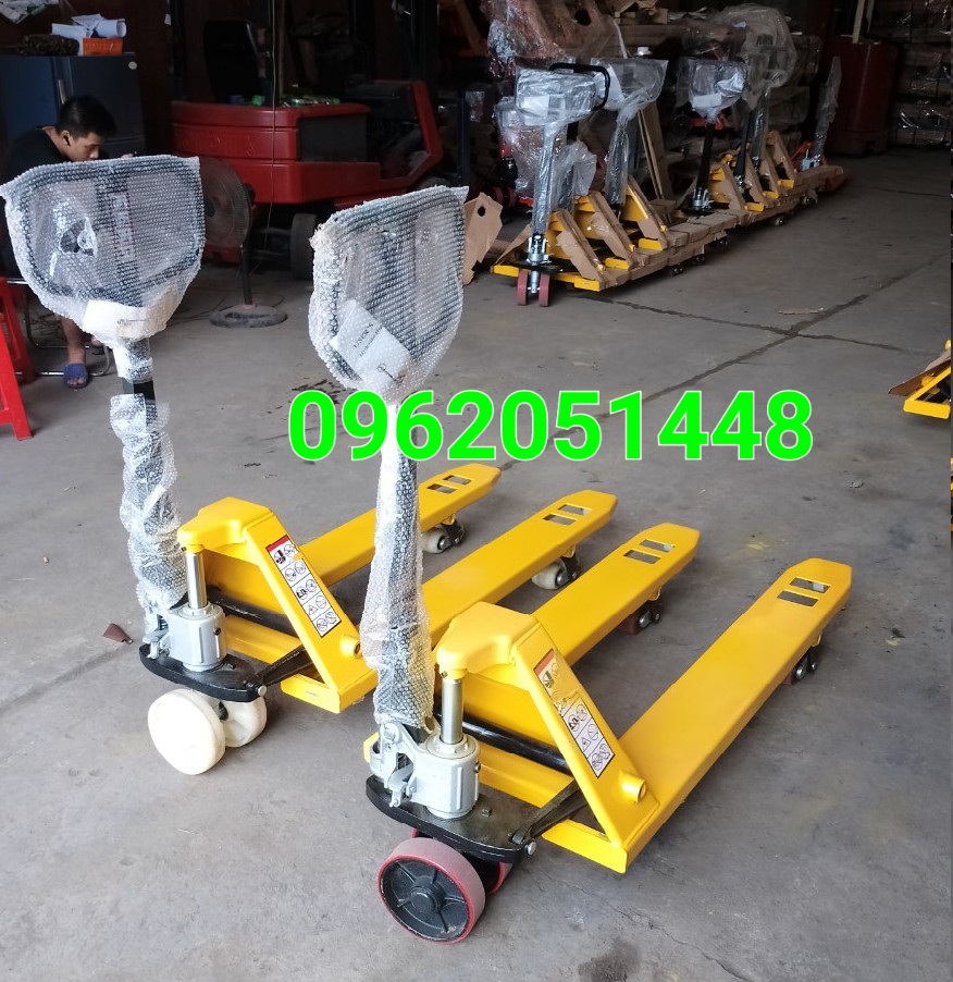 Xe n&acirc;ng tay 2.5 tấn gi&aacute; rẻ nhất 3.456.000vnđ