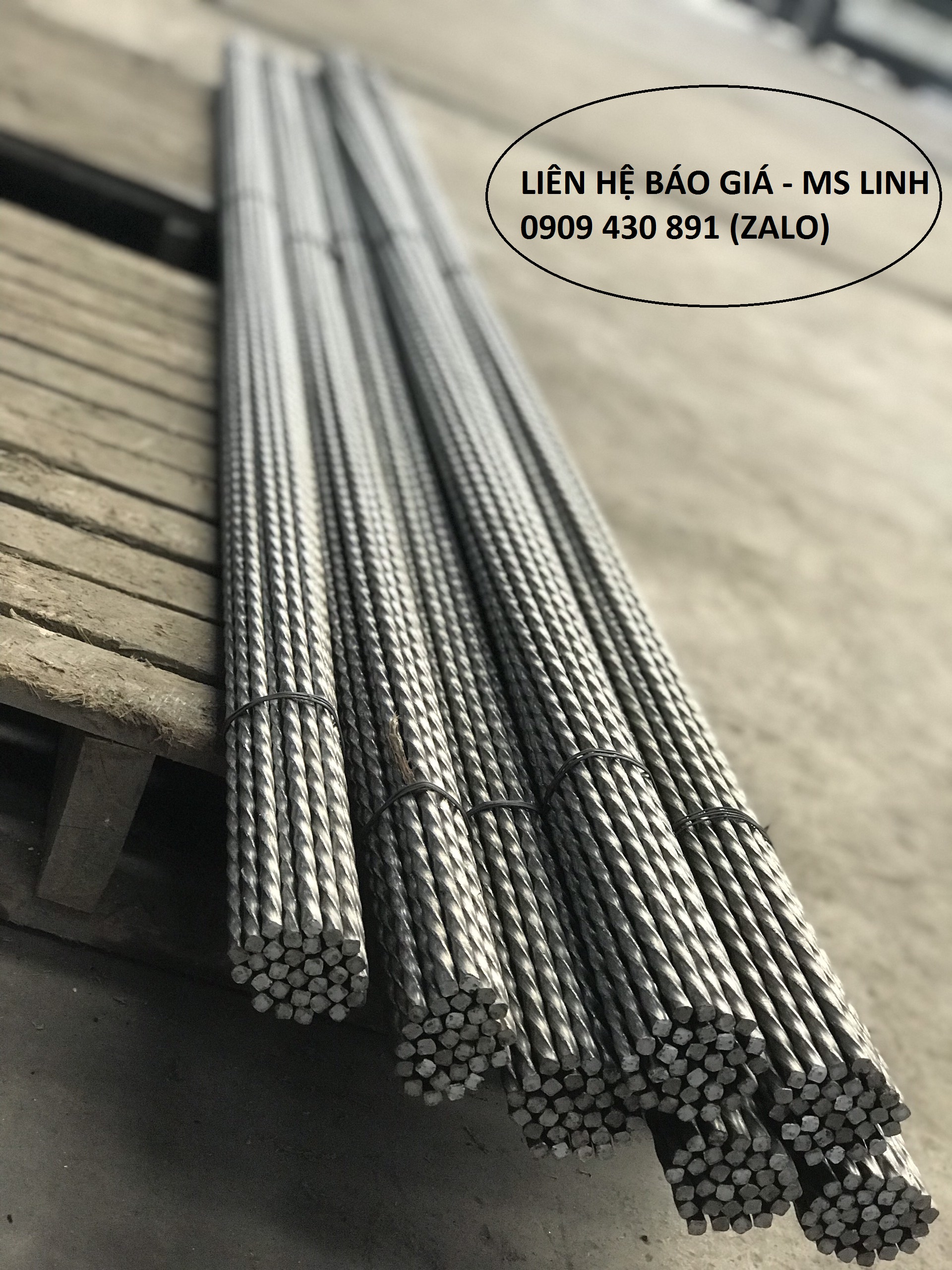Th&eacute;p vu&ocirc;ng xoắn