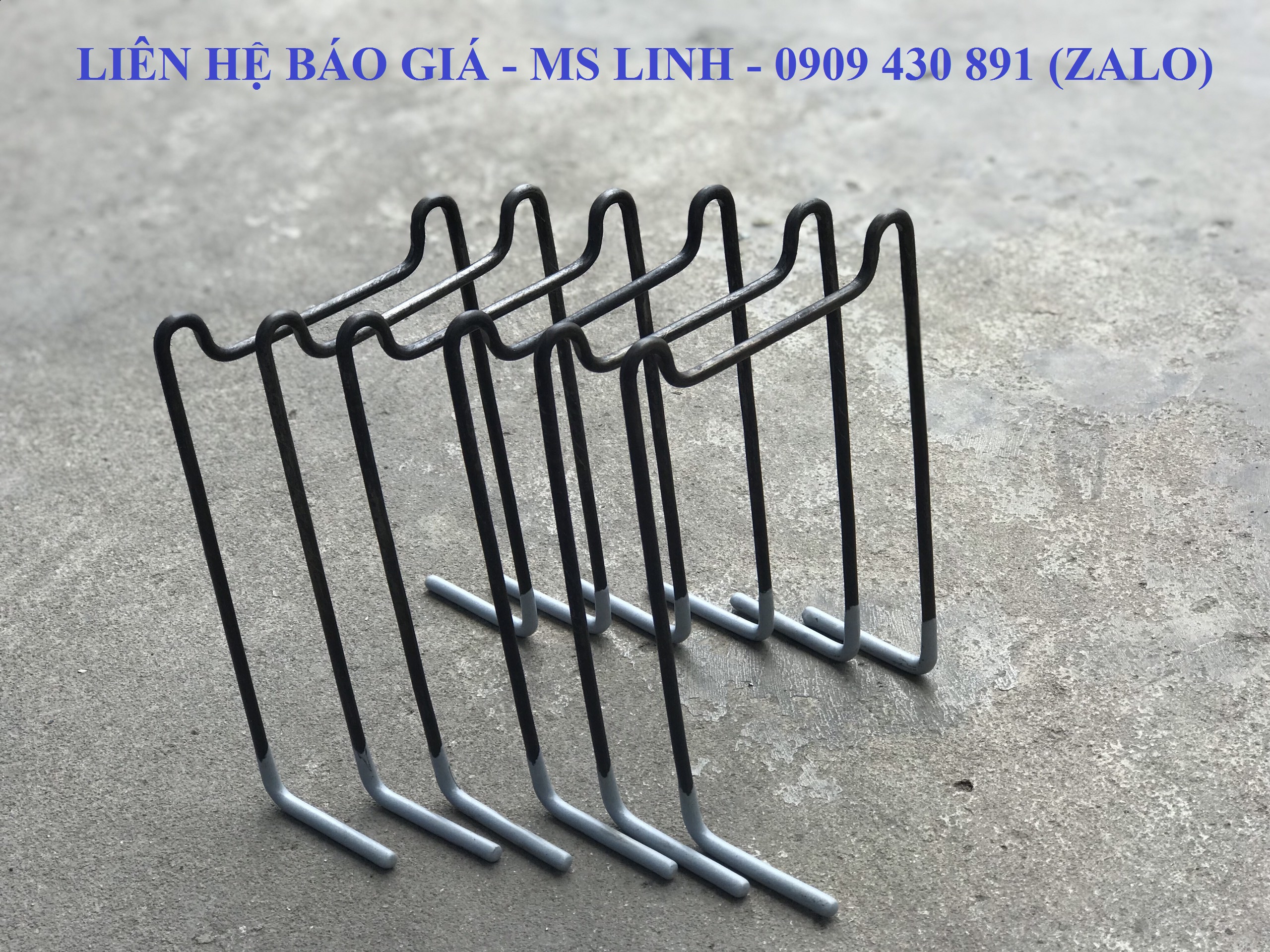 Ghế k&ecirc; th&eacute;p s&agrave;n đổ b&ecirc; t&ocirc;ng- kiểu buộc