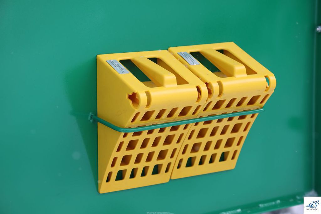 Máy trộn thức ăn TMR 12m3 - 2 trục đứng