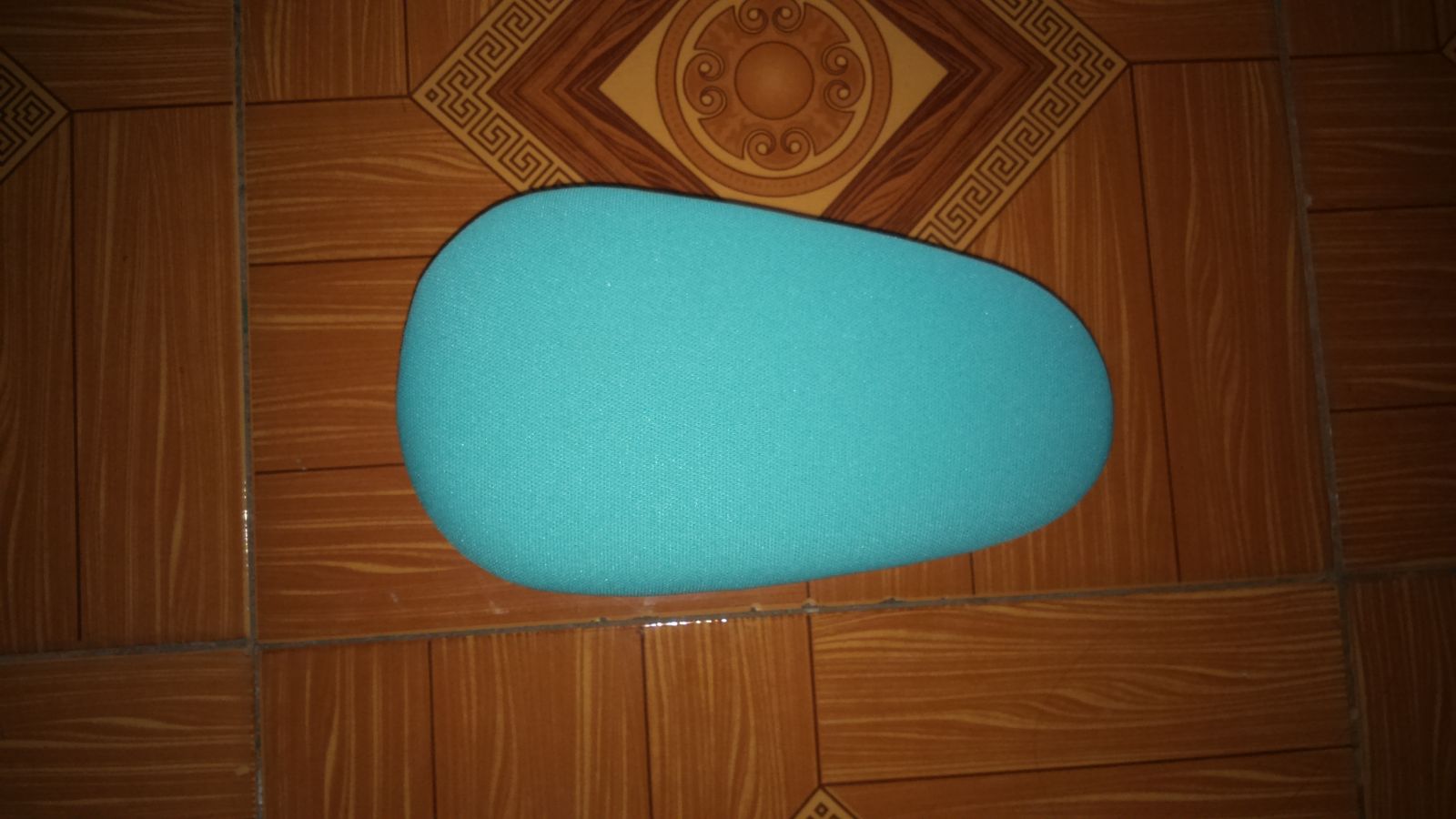 tay gối ủi