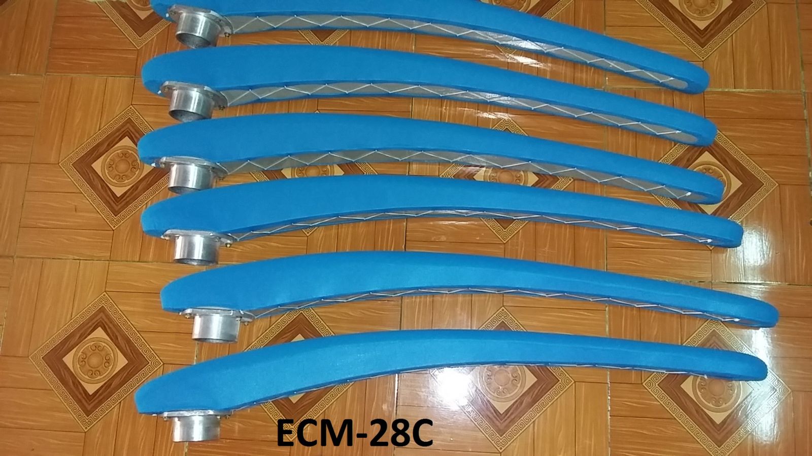 Tay gối ủi sườn quần ECM