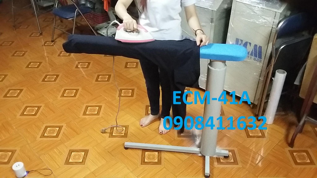 tay gối ủi hình cầu